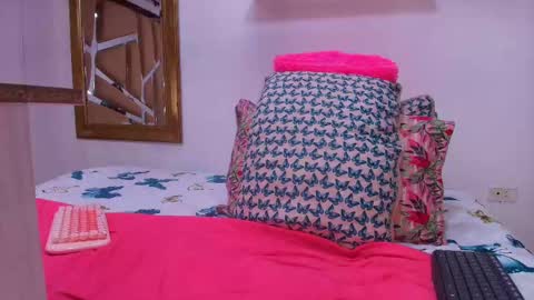 Snapshot of sweegirl_ chatting on 10, 9, 2025 Debora online show from 10, 9, 2025