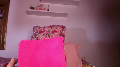 Snapshot of sweegirl_ chatting on 11, 9, 2025 Debora online show from 11, 9, 2025