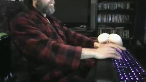 Snapshot of sweet1514 chatting on 23, 11, 2025 sweet1514 online show from 23, 11, 2025