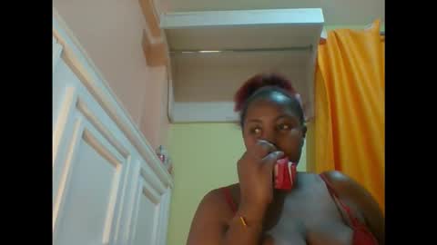 sweet52537 online show from 12, 11, 2025