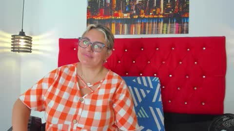 Carolina online show from 23, 10, 2025