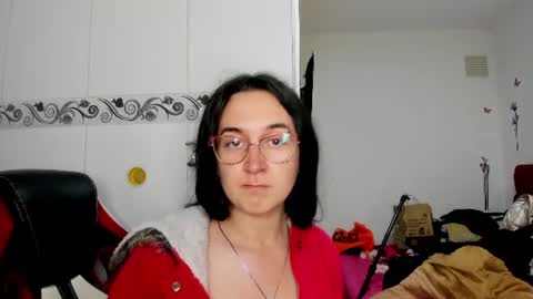 sweet__suck69bitch online show from 17, 6, 2026