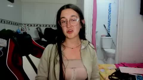 sweet__suck69bitch online show from 23, 7, 2026