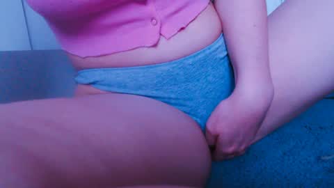 sweet_babby19 online show from 17, 5, 2026