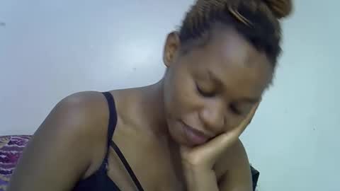 Snapshot of sweet_brown9 chatting on 14, 9, 2025 sweet_brown9 online show from 14, 9, 2025