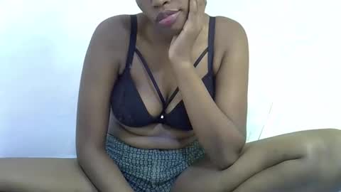 Snapshot of sweet_brown9 chatting on 18, 9, 2025 sweet_brown9 online show from 18, 9, 2025