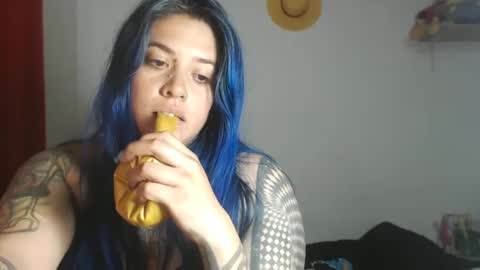 Snapshot of sweet_bubblee chatting on 25, 9, 2025 Bubbles online show from 25, 9, 2025