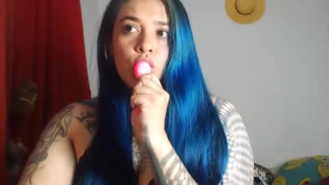 Snapshot of sweet_bubblee chatting on 6, 10, 2025 Bubbles online show from 6, 10, 2025