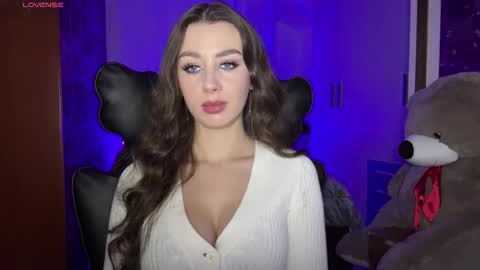 Sweet Cherry online show from 4, 12, 2025