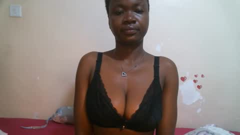 Snapshot of sweet_cheryl chatting on 19, 4, 2026 cheryl online show from 19, 4, 2026