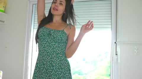 Snapshot of sweet_chilli_ chatting on 30, 1, 2025 Bruna - Live on December - My wishlist online show from 30, 1, 2025