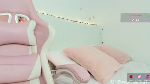 sweet_dania_ online show from 9, 10, 2025