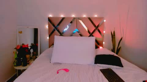 Snapshot of sweet_doll_ chatting on 11, 11, 2025 Dulce ONLYFANS jessica78784405 online show from 11, 11, 2025