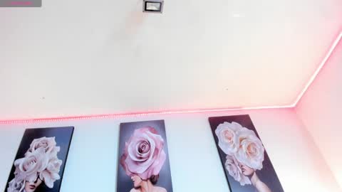 Snapshot of sweet_dreamses chatting on 1, 12, 2024 Kendra online show from 1, 12, 2024