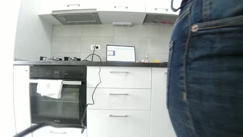           online show from 11, 3, 2025