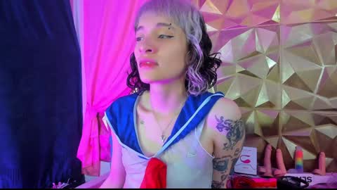  emmili  online show from 13, 1, 2025