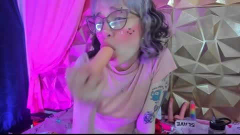  emmili  online show from 16, 1, 2025