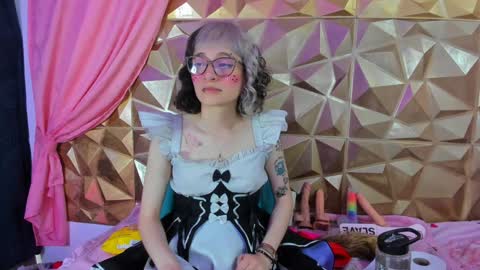  emmili  online show from 8, 2, 2025