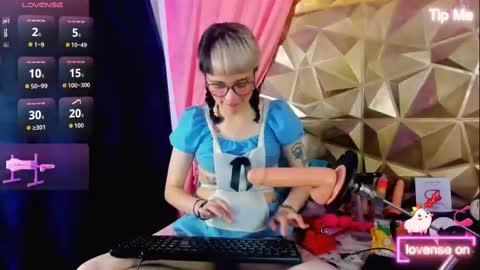  emmili  online show from 2, 10, 2025