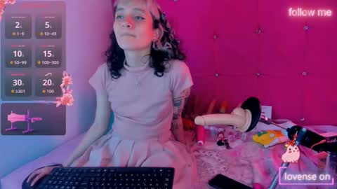  emmili  online show from 6, 10, 2025