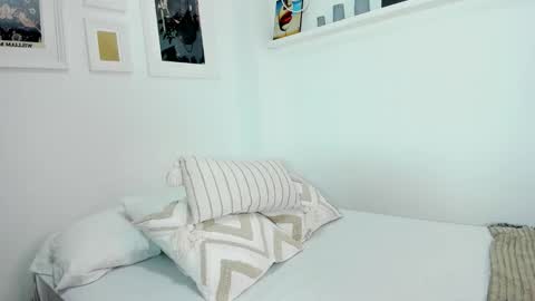 Snapshot of sweet_fantasybbye chatting on 18, 11, 2025 Miss Thang online show from 18, 11, 2025