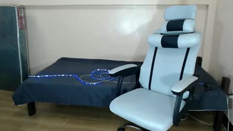 sophia daisy  online show from 14, 2, 2025