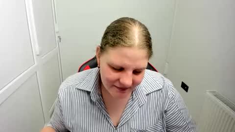 Snapshot of sweet_karla_la chatting on 5, 6, 2026 Karla online show from 5, 6, 2026