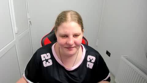 Snapshot of sweet_karla_la chatting on 6, 6, 2026 Karla online show from 6, 6, 2026