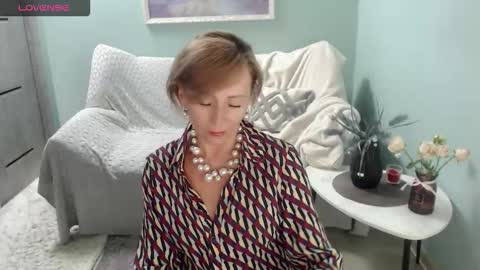 Snapshot of sweet_kitty5 chatting on 11, 9, 2025 Helen online show from 11, 9, 2025