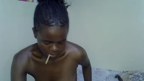 Snapshot of sweet_leen2 chatting on 20, 4, 2026 Leen online show from 20, 4, 2026