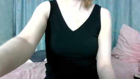 sweet_lilbunny online show from 22, 2, 2026