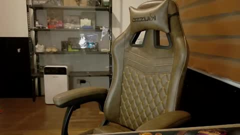 cheeky Bum07 online show from 14, 4, 2026