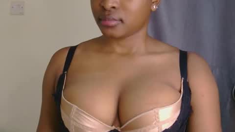 Queen debby online show from 25, 2, 2026