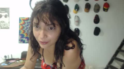 Snapshot of sweet_miamia chatting on 4, 10, 2025 sweet_miamia online show from 4, 10, 2025