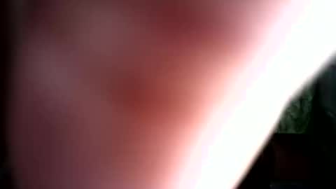 Snapshot of sweet_milkshake2004 chatting on 17, 10, 2025 sweet_milkshake2004 online show from 17, 10, 2025