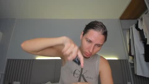 Snapshot of sweet_miss381 chatting on 15, 12, 2025 Sofi online show from 15, 12, 2025