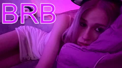 Snapshot of sweet_mol1y chatting on 24, 10, 2025 sweet_mol1y online show from 24, 10, 2025