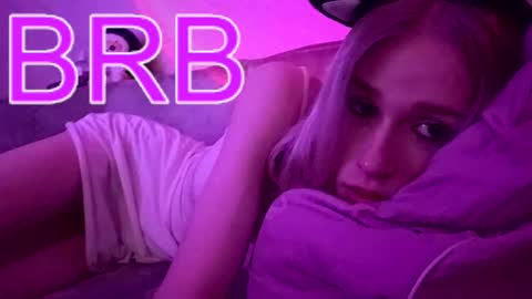 Snapshot of sweet_mol1y chatting on 18, 11, 2025 sweet_mol1y online show from 18, 11, 2025