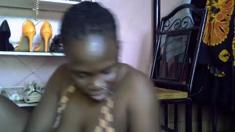 Snapshot of sweet_monalisa93 chatting on 4, 7, 2026 Lisa online show from 4, 7, 2026