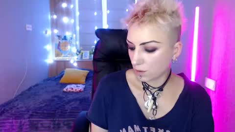 Snapshot of sweet_n_strong chatting on 21, 12, 2025 sweet_n_strong online show from 21, 12, 2025