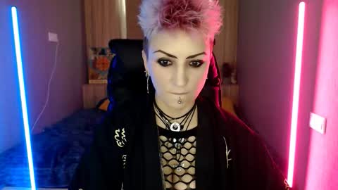 Snapshot of sweet_n_strong chatting on 8, 1, 2026 sweet_n_strong online show from 8, 1, 2026