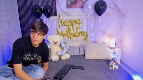 Snapshot of sweet_petter chatting on 12, 9, 2025 Petter online show from 12, 9, 2025