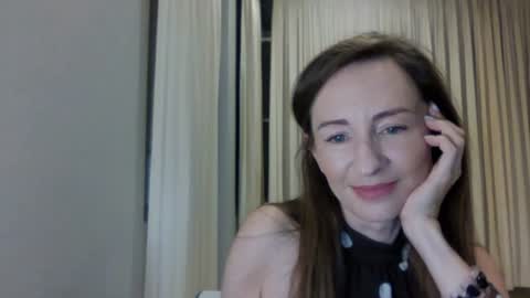 Snapshot of sweet_poeme chatting on 19, 6, 2026 sweet_poeme online show from 19, 6, 2026