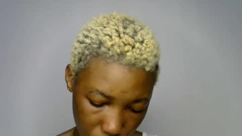 Snapshot of sweet_pussy04 chatting on 28, 6, 2026 sweet girl online show from 28, 6, 2026