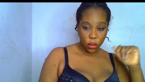 Snapshot of sweet_pussygirl474589 chatting on 30, 9, 2025 Ayana online show from 30, 9, 2025