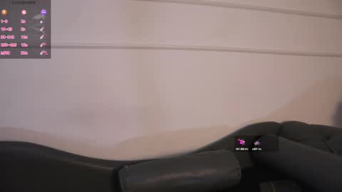 Sammy Lauren online show from 5, 3, 2025