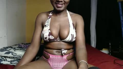 ellanah Tracie online show from 17, 1, 2025