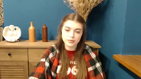 Snapshot of sweet_sugaaar chatting on 28, 2, 2025 Rebecca online show from 28, 2, 2025