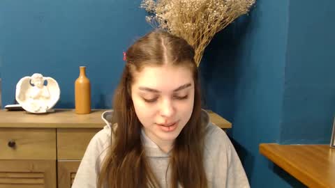 Snapshot of sweet_sugaaar chatting on 11, 3, 2025 Rebecca online show from 11, 3, 2025