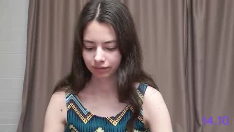 Snapshot of sweet_sweet_angel chatting on 14, 10, 2025 Angel online show from 14, 10, 2025